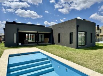 Casa · 164m² · 5 Ambientes · 2 Cocheras · Casa en Venta en Barrio San Felipe