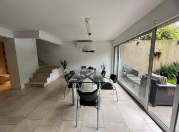 Casa · 4 Ambientes · 3 Cocheras · Casa en Azara Al 1600