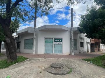 Local comercial · 129m² · 2 Cocheras · Venta | Importante Inmueble Sobre Esquina.