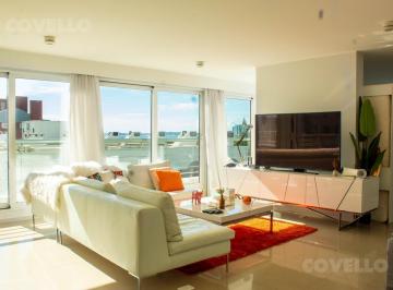 Departamento · 98m² · 3 Ambientes · 1 Cochera · Excelente Apartamento a m del Mar