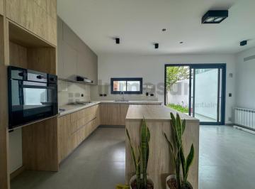 Casa · 120m² · 2 Dormitorios · 1 Cochera · Duplex Venta 2 Dorm Premium Prados de Manantiales