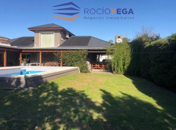Casa · 260m² · 5 Ambientes · 2 Cocheras · Casa en Venta en Barrio Cerrado Santa Ana Moreno
