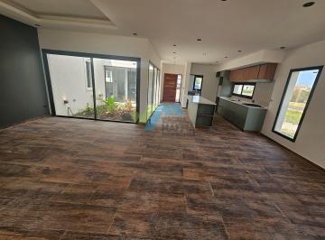 Casa · 146m² · 5 Ambientes · Casa en Venta en San Pablo, Pilar, G. B. a. Zona Norte