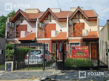 Casa · 60m² · 4 Ambientes · 1 Cochera · Dúplex en Alquiler y Venta. Escucha Ofertas!