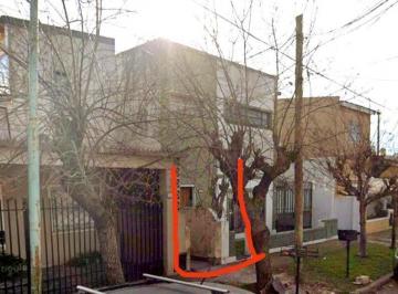 PH · 60m² · 3 Ambientes · Venta PH Tres Amb. con Patio y Terraza Haedo Norte