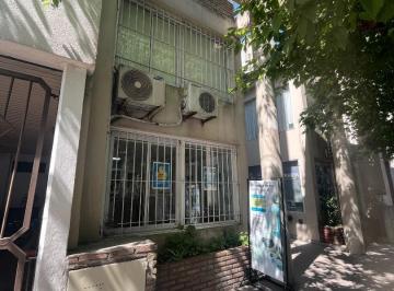 Local comercial · 50m² · Local Dos Plantas 2 e/(50 y 51) Impecable Alquilado. Ideal!