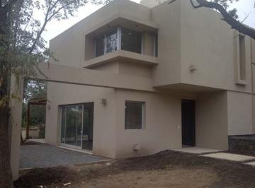 Casa · 155m² · 6 Ambientes · 1 Cochera · Duplex en Venta en Housing