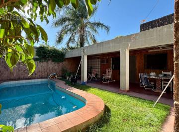 Casa · 150m² · 4 Ambientes · 2 Cocheras · Casa - Barrio Jardin