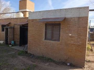 Casa · 150m² · 3 Ambientes · Casa en Venta - 2 Dorm. 2 Baños - Unquillo