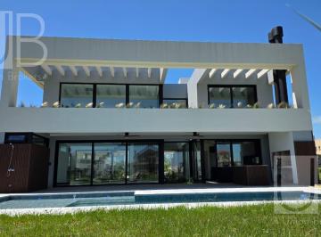 contrafrente · Casa a Estrenar La Providencia