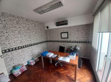 Oficina comercial · 140m² · 6 Ambientes · Piso de Oficinas a m de Callao y Corrientes