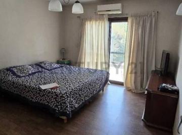 Casa · 150m² · 4 Ambientes · Venta Casa 4 Amb. en Ituzaingó Pileta, Parrilla - Acepta Prmuta