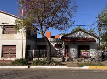 Casa · 386m² · 5 Ambientes · 2 Cocheras · Esquina Comercial San José Entre Ríos