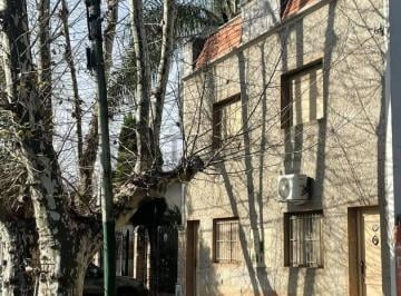 PH · 47m² · 2 Ambientes · Venta PH 3 Ambientes con Patio en Banfield Refaccionado a Nuevo Apto Credito Cochera Opcional