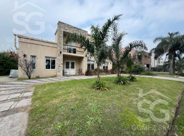 Casa · 235m² · 6 Ambientes · 2 Cocheras · Casa en Venta 6 Ambientes en Barrio Cerrado Altos del Sol