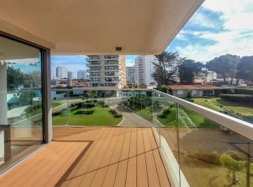 Foto1 · Apartamento de 2 Dorm. en Venta en Punta del Este, Edif. Chronos