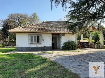 Casa · 82m² · 3 Ambientes · 1 Cochera · Casa en Venta - 2 Dorm. 1 Baño - Cochera - 1230 m² - Monte Grande