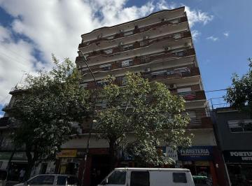 Departamento · 30m² · 1 Ambiente · Departamento en Venta Sobre Av *excelente Ubicacion*