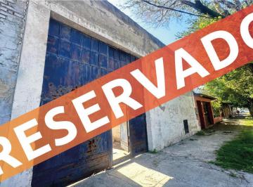 Bodega-Galpón · 300m² · 1 Cochera · Galpón Semicubierto Oficina Baño Lanús Oeste