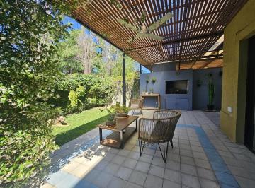 Casa · 115m² · 4 Ambientes · 2 Cocheras · Casa Triplex en Venta en La Horqueta 4 Ambientes con Jardín