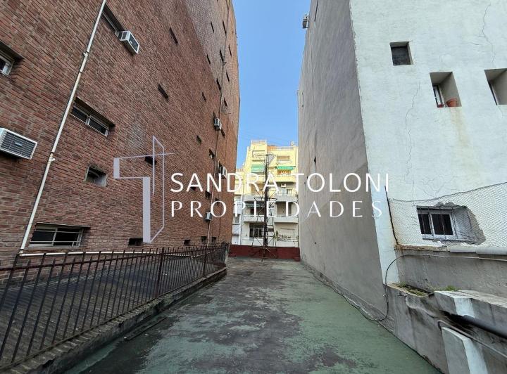 Terreno · 735m²