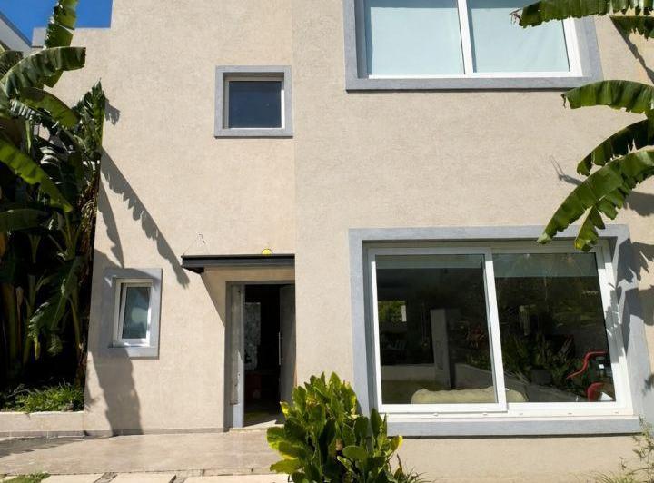 Casa · 154m² · 4 Ambientes · 2 Cocheras