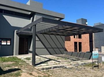 Casa · 200m² · Casa en Venta 3d 3b Colinas de Manantiales - con Losa Radiante y Renta