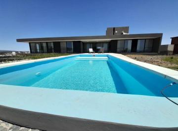 Casa · 290m² · 6 Ambientes · 2 Cocheras · Puerto del Aguila (Potrero de Garay)