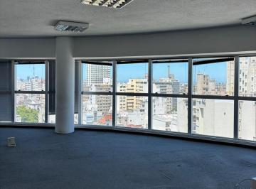 Oficina comercial · 210m² · 2 Cocheras · Oficina en Alquiler Centro