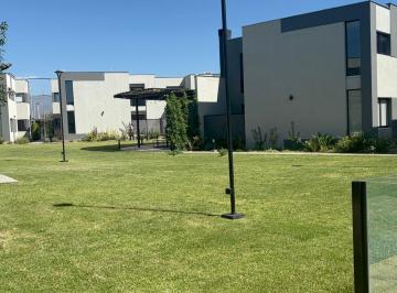 Departamento · 60m² · 3 Ambientes · 1 Cochera · Departamento en Complejo Residencial Terruar