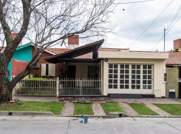 Casa · 150m² · 4 Dormitorios · 2 Cocheras · Venta Casa Barrio San Carlos