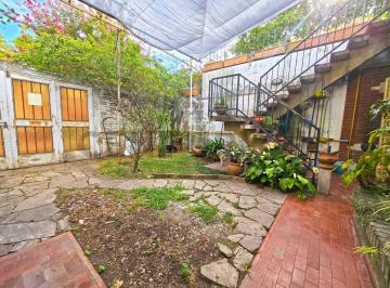 Casa · 103m² · 4 Ambientes · 1 Cochera · Casa en Venta en Arroyito