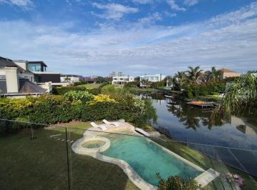 Casa · 400m² · 9 Ambientes · 6 Cocheras · Gran Casa en Venta Al Lago en El Golf - Nordelta