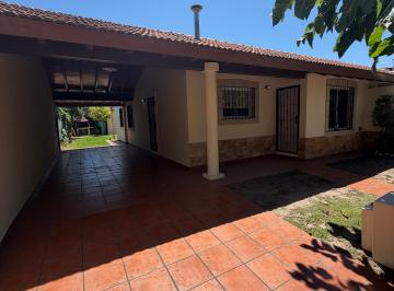 Casa de 4 ambientes, Mayor Drummond · Casa en Barrio Privado Altos de Drummond
