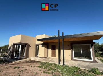 Casa de 3 ambientes, Cortaderas · Casa con 800 m² Terreno y 2 Dorm. en Venta en Cortaderas