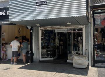Local comercial de 1 ambiente, Quilmes · Oportunidad Local Comercial Sobre Rivadavia