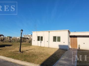 Casa · 100m² · 4 Ambientes · Casa en Venta Perimetral Al Area 7 San Sebastian