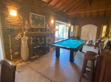 Casa · 200m² · 6 Ambientes · 2 Cocheras · El Ombu - 3 Dorm. en Planta Baja, Cerca del Ingreso Al Barrio