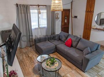 Casa · 88m² · 4 Ambientes · 1 Cochera · Venta Duplex 4 Ambientes en Beccar, San Isidro