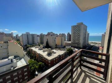 Departamento de 3 ambientes, Miramar · 3 Amb con Balcón Sobre Av 23 a Dos Cuadras del Mar; Muy Buen Estado.