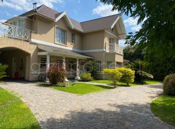 Casa · 220m² · 3 Dormitorios · 1 Cochera · Solar del Bosque - Propiedad Super Funcional - 3 Dorm. - Piscina
