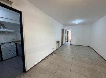 Departamento · 4 Ambientes · 1 Cochera · Departamento en Venta de Dos Dorm. con Cochera y Balcon Al Frente
