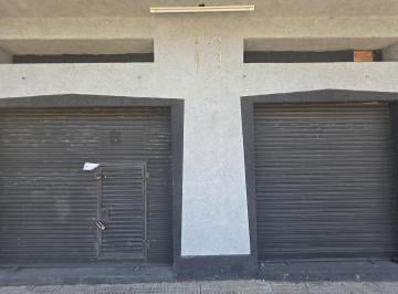 PH · 80m² · 3 Ambientes · Casa PH con Local Al Frente