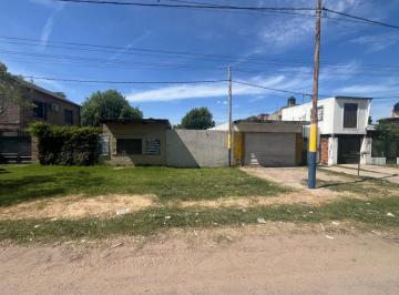 Terreno , Rosario · Vendo Terreno con Dos Locales Al Frente.