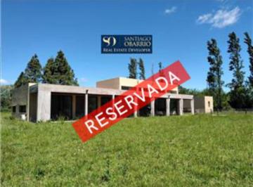 Casa · 170m² · 4 Ambientes · Casa en Venta Estancia Benquerencia Sobre Chacra de 2,3 Hectáreas Reservada