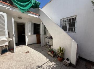 PH · 51m² · 3 Ambientes · Venta Casa de Pasillo, un Dormitorio, Terraza, Lourdes