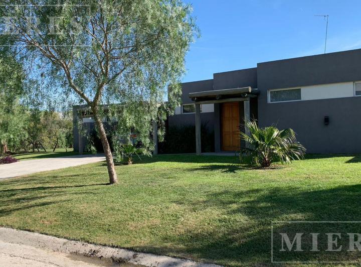 Casa en venta en San Sebastian · 5 ambientes