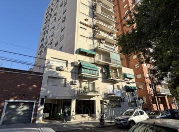 Departamento · 90m² · 4 Ambientes · Departamento de 4 Ambientes en Colegiales Muy Luminoso Completamente Reciclado