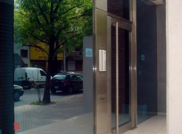 Bodega-Galpón · 19m² · 1 Cochera · Baulera 19 m². Rosario Centro. San Juan 2639