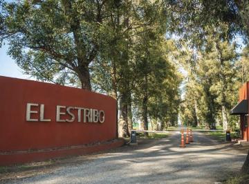 Terreno · 1336m² · Terreno en Venta en Barrio Los Tres Pinos B° El Estribo, General Rodriguez
